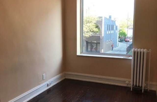 1940 W. Irving Park Rd., #2 Gallery 4