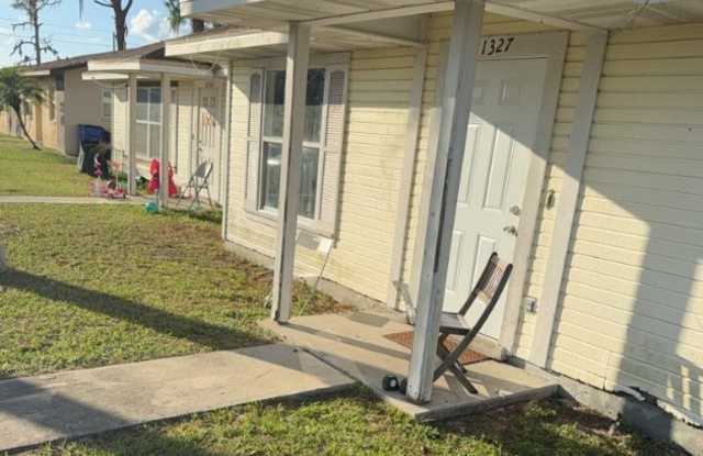 31327 Fernway Street Gallery 3