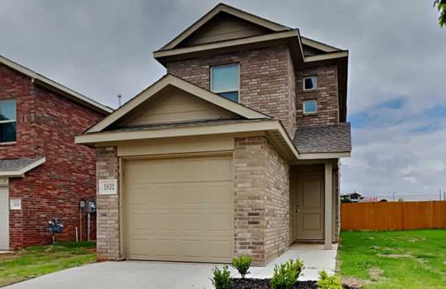 1832 Wolford Way photos photos