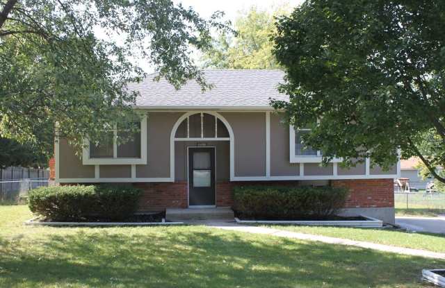 AVAILABLE NOW! Beautiful 3 Bedroom Home in Staley Neighborhood photos photos