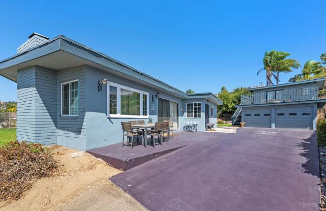 Bright Open Layout with Partial Ocean Views! Gallery 1