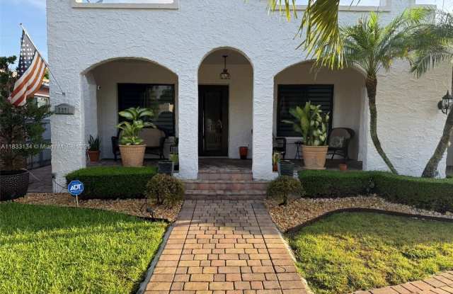 2271 SW 25th photos photos