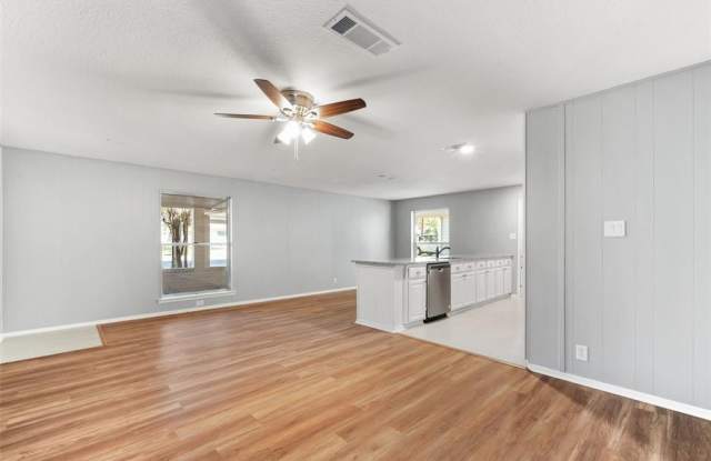 600 Boardwalk Lane Gallery 3