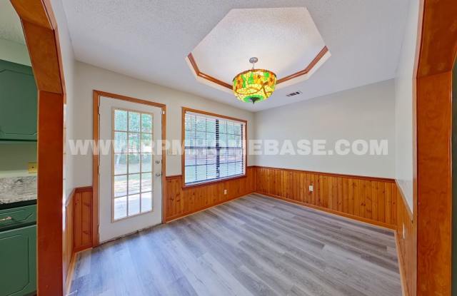 Charming 3-Bedroom Corner Lot Home with Spacious Backyard and Convenient Location | Available Now! Gallery 4