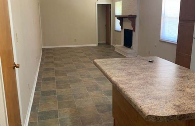 2512 Mentor Road Gallery 4