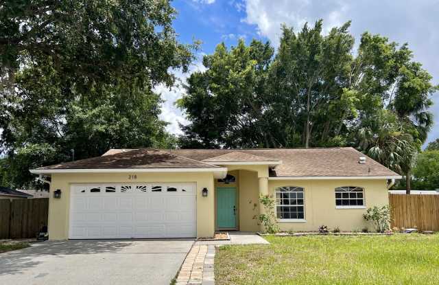 218 Maple Avenue photos photos