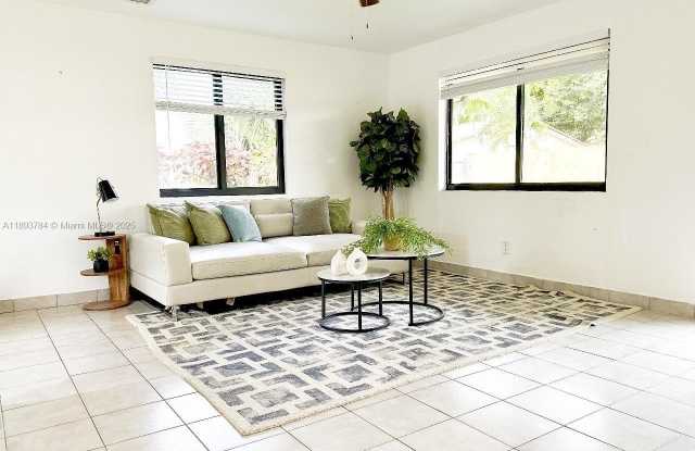 1505 SW 22nd St photos photos