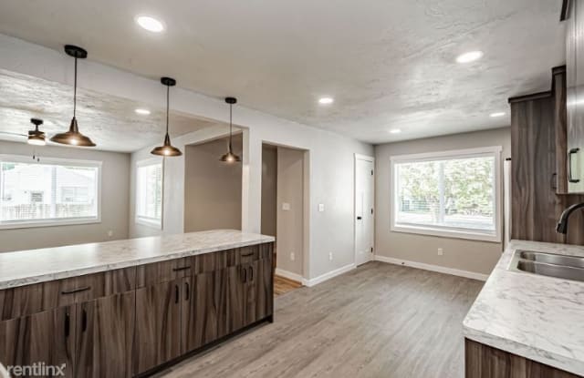 442 E 18th St - 442 East 18th Street, Idaho Falls, ID 83404