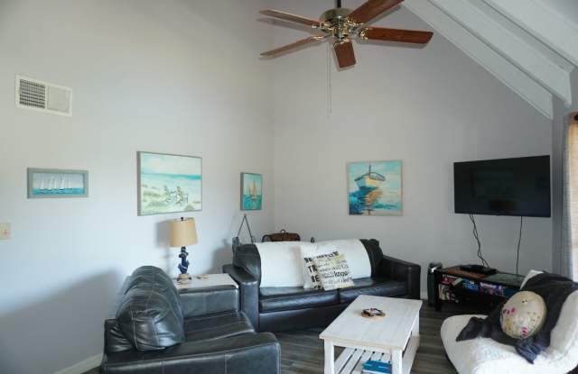 Gorgeous Condo Located in the Seascape community photos photos