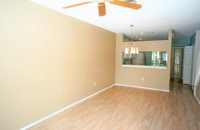 8630 Hunters Key Circle Gallery 3