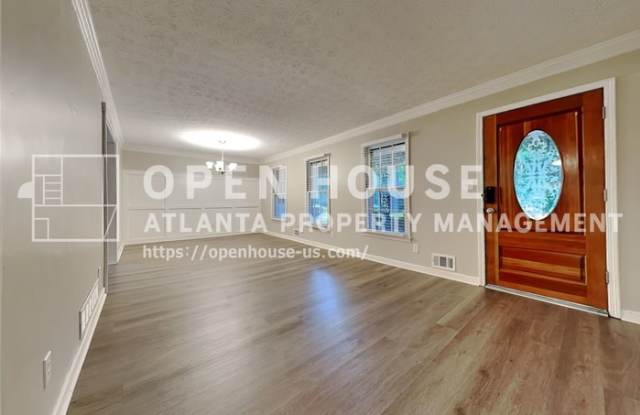 2755 Hickory Circle Gallery 3