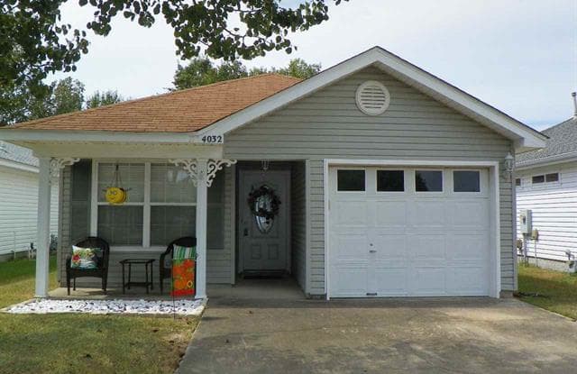 4032 Glenway Dr - 4032 Glenway Drive, Bellview, FL 32526