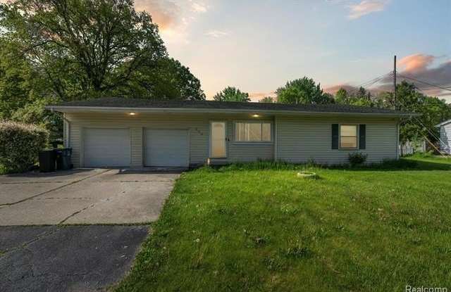 500 TROMBLEY Drive photos photos