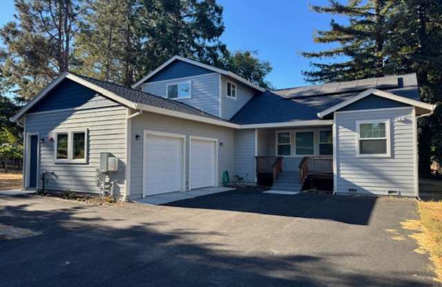 Beautiful New Build Home Available Now - 387 Firefly Lane, Sonoma County, CA 95472