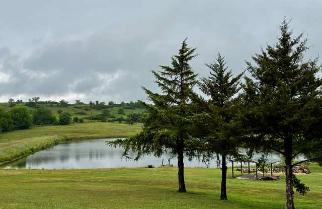 13325 Brush Creek Road Gallery 3