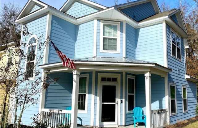 233 Plumgrass photos photos