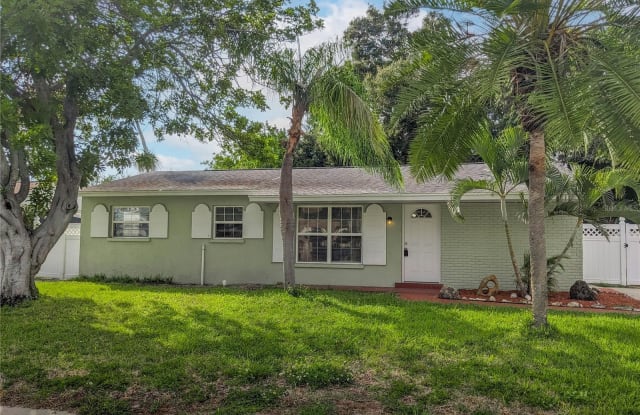 3708 HIGHLAND AVENUE W - 3708 Highland Avenue West, Bradenton, FL 34205