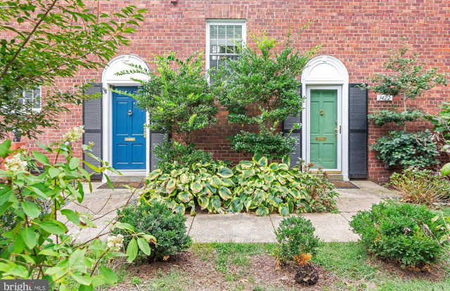3420 MARTHA CUSTIS Drive Gallery 1
