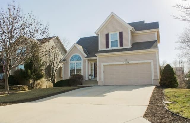 21471 W 122nd St - 21471 West 122nd Street, Olathe, KS 66061