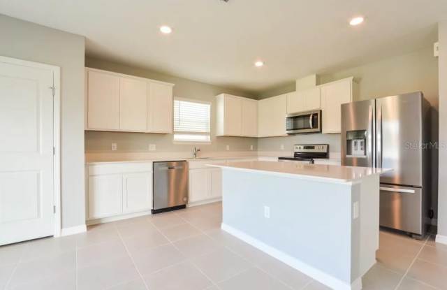 213 WOODSAGE PLACE Gallery 4
