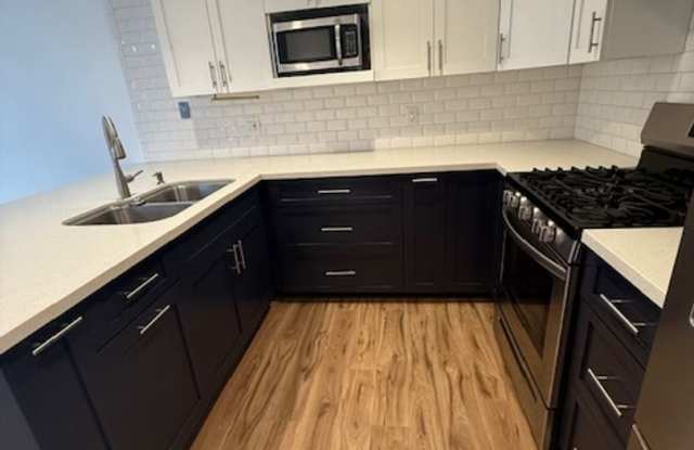 Beautiful remodeled townhome photos photos