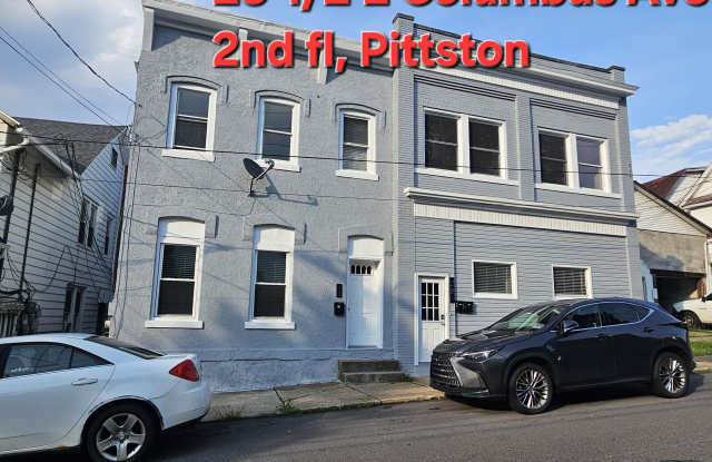 28-1/2 E Columbus Avenue unit: 2Nd Fl - 28 1/2 East Columbus Avenue, Pittston, PA 18640