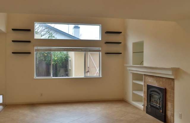 Spacious 3 Bedroom + Bonus Room | 2.5 Bath Home, 2 car garage in Desirable M Section of Rohnert Park Gallery 4