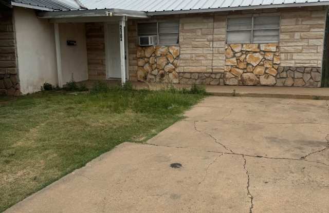 Large 2bedrooms 1bathroom bills separated paid by tenant photos photos