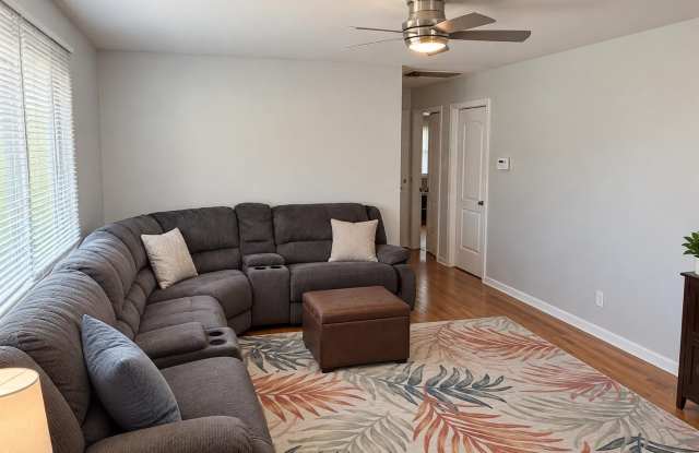 1522 Hall Avenue Gallery 4