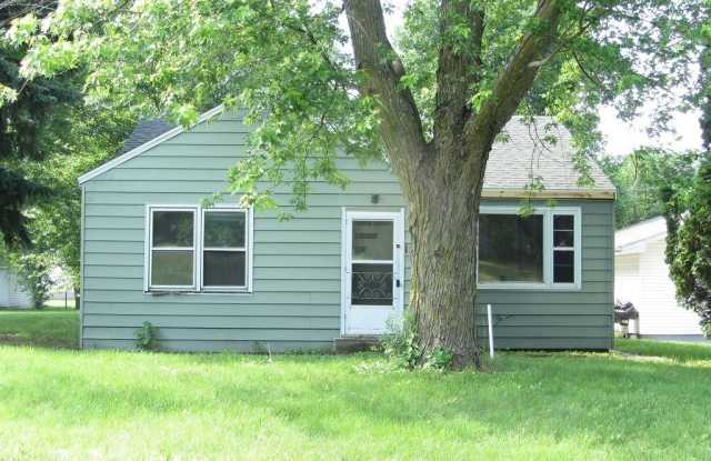 3 Bedroom, 1 Bath House for Rent located at 1026 Fulton in Waterloo photos photos