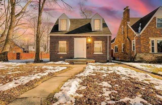 9744 Lakepointe Street E photos photos