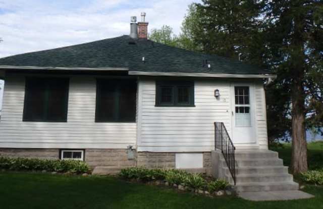 Medicine Lake Cottages Gallery 3