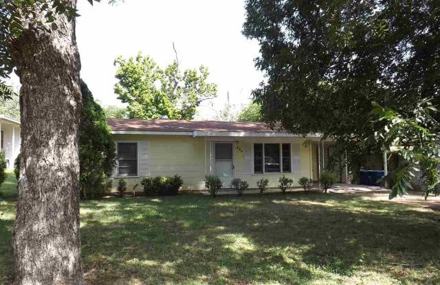 606 Pecan Valley - 606 Pecan Valley Drive, Marble Falls, TX 78654