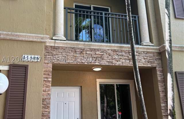 11386 SW 230th Ter Gallery 2