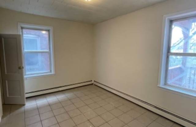 253 Hollywood Ave 1 Gallery 2