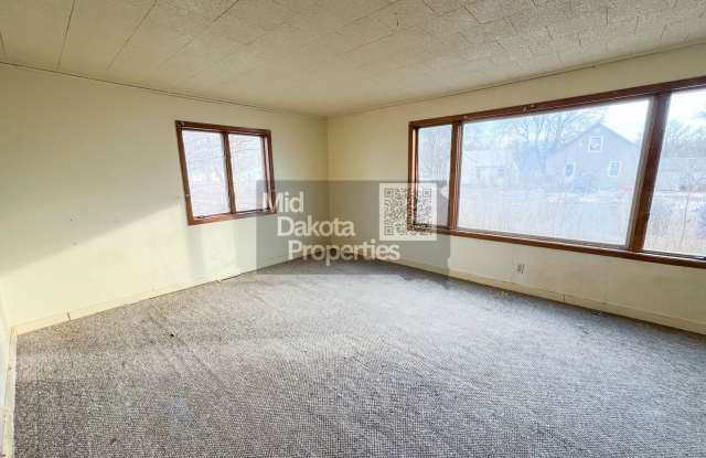 1122 W 3rd photos photos