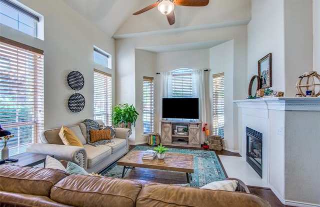 6811 Winston Drive Gallery 3