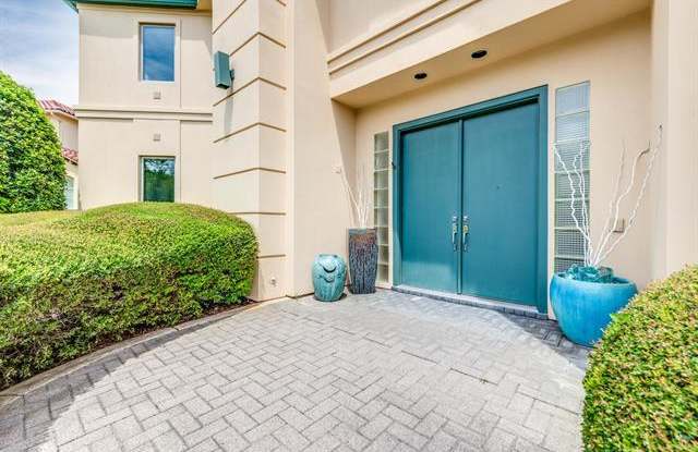 5607 Versailles Court Gallery 3