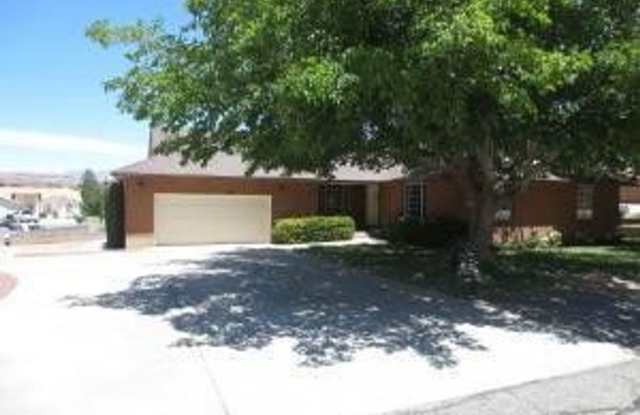 Amazing Home in Bloomington Hills photos photos