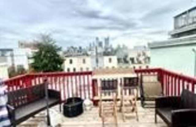 1710 W GIRARD Avenue Gallery 1