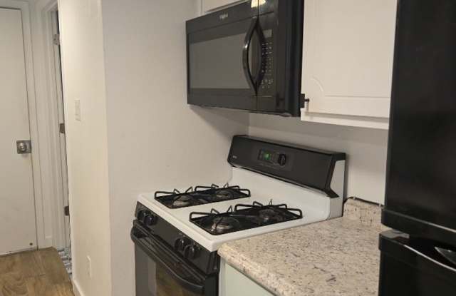 2-bedroom, 1.5-bathroom home located in the vibrant city of Albuquerque Gallery 3