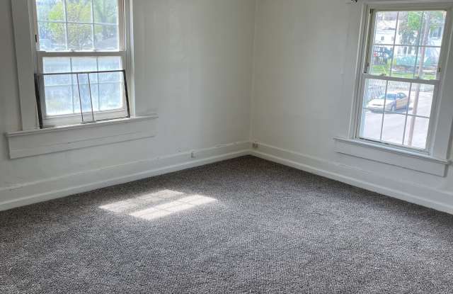 117-119 Neal Avenue - 2 photos photos