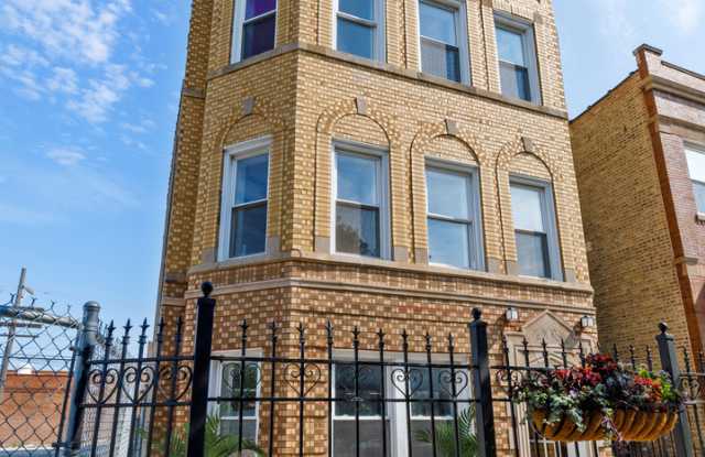 3944 West Wrightwood Avenue - 3944 West Wrightwood Avenue, Chicago, IL 60647