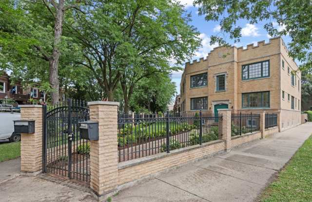 3107 N Harding Avenue Gallery 3