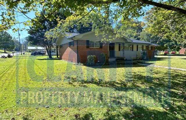 Beautiful 3-bedroom, ranch-style home! Gallery 4