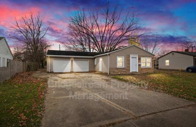 1833 Drake Drive photos photos