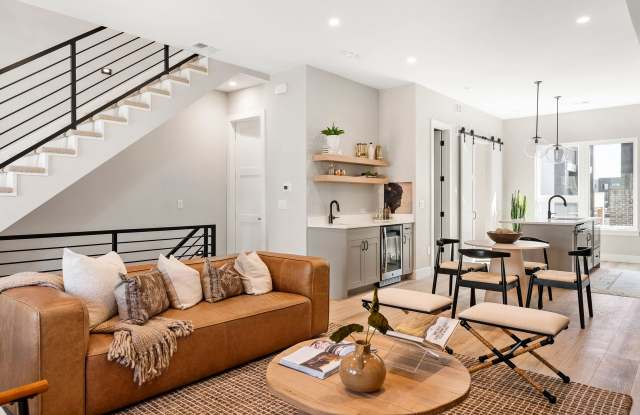 A Line Townhomes Central Park Gallery 3