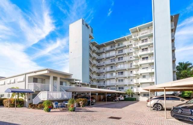 629 SE 19th Avenue - 629 Southeast 19th Avenue, Deerfield Beach, FL 33441