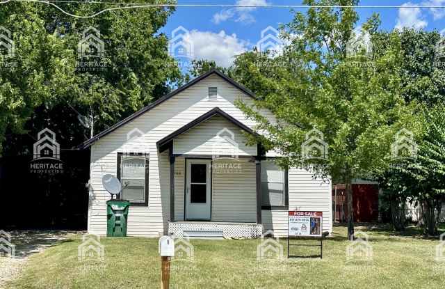 708 Grayson Street - 708 Grayson Street, Nocona, TX 76255