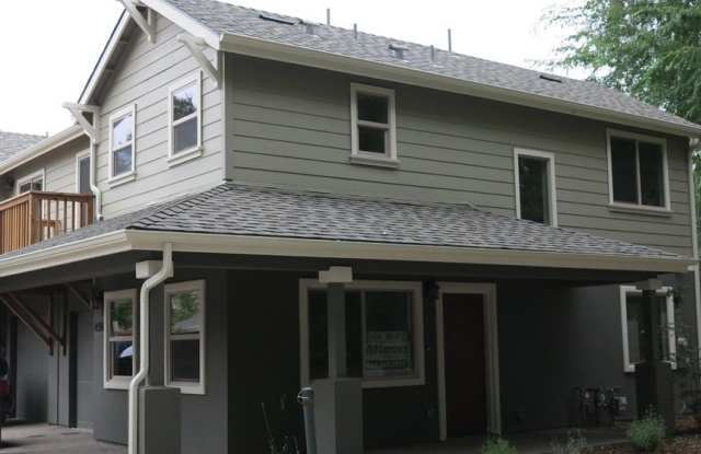 Charming 3 Bedroom  2.5 Bathroom Available in Atascadero! photos photos